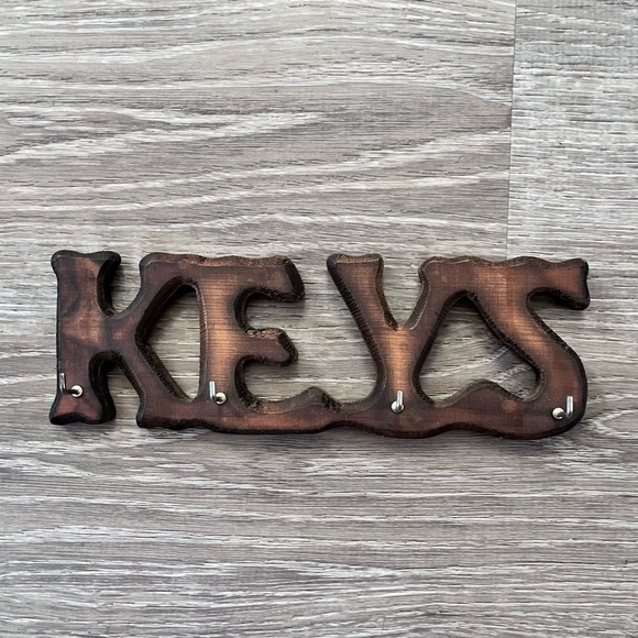 Vintage Wooden Key Holder - Picture 1 of 2